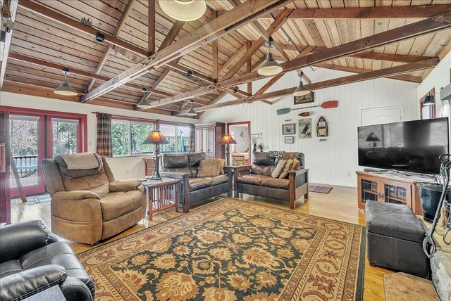 17271 Lake Vera Purdon Rd, Nevada City, CA 95959