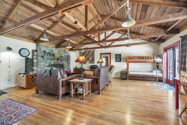 17271 Lake Vera Purdon Rd, Nevada City, CA 95959