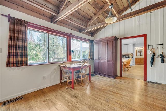 17271 Lake Vera Purdon Rd, Nevada City, CA 95959