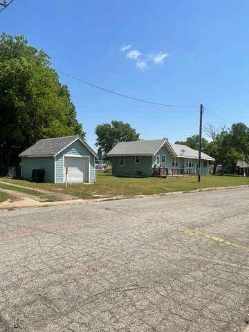 1422 Washington St, Harper, KS 67058