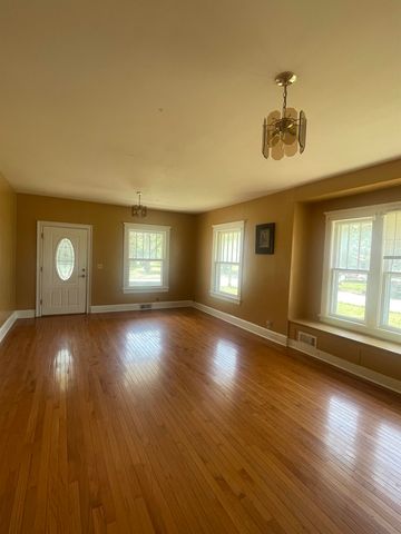 1422 Washington St, Harper, KS 67058