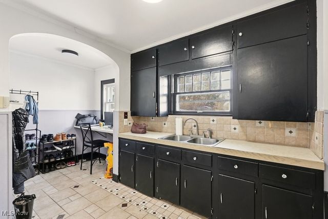 1556 Overlook Drive, Akron, OH 44314