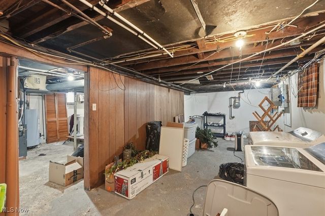 1556 Overlook Drive, Akron, OH 44314