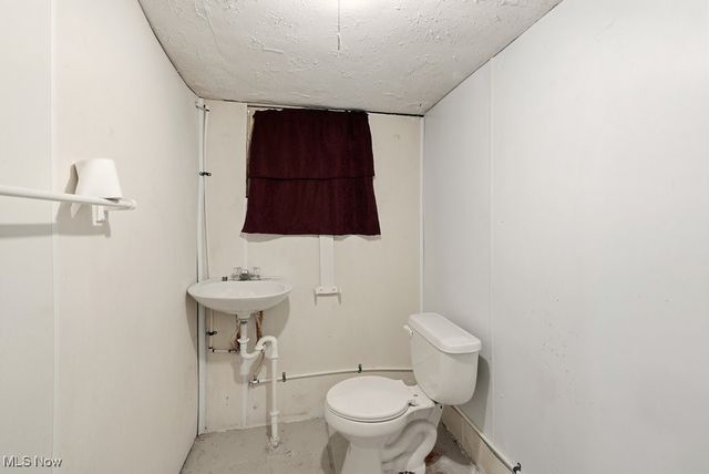 1556 Overlook Drive, Akron, OH 44314