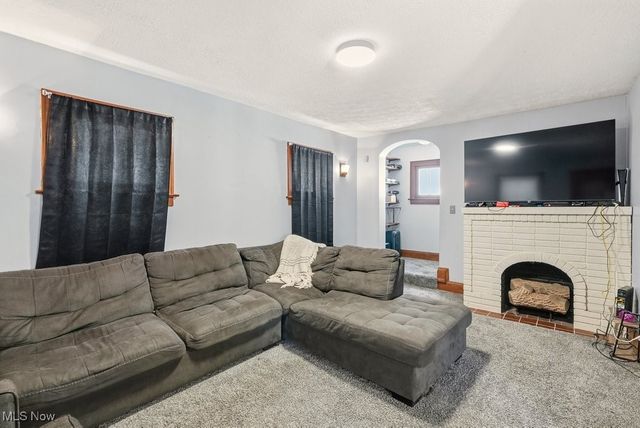 1556 Overlook Drive, Akron, OH 44314