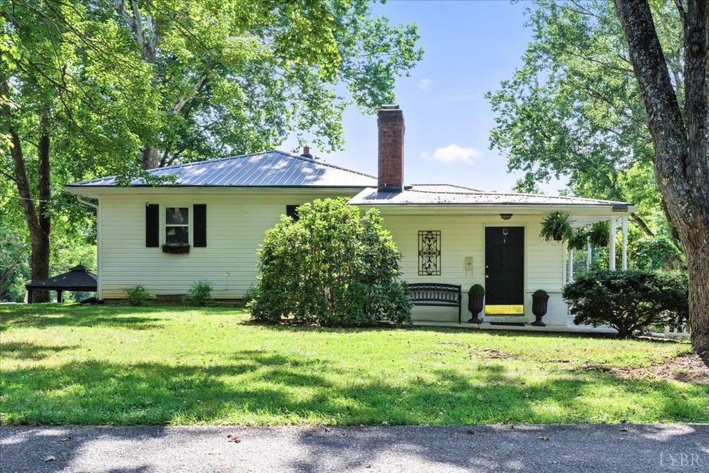 134 Old Wiggington Rd, Lynchburg, VA 24502