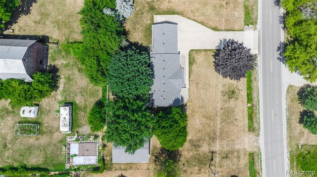 7030 Jennings Road, Swartz Creek, MI 48473