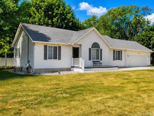 7030 Jennings Road, Swartz Creek, MI 48473