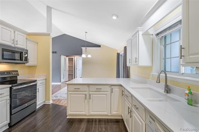 7030 Jennings Road, Swartz Creek, MI 48473