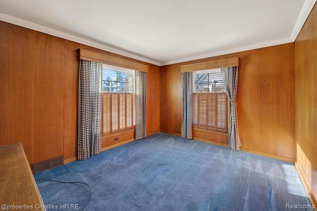 1509 Yorkshire Road, Birmingham, MI 48009