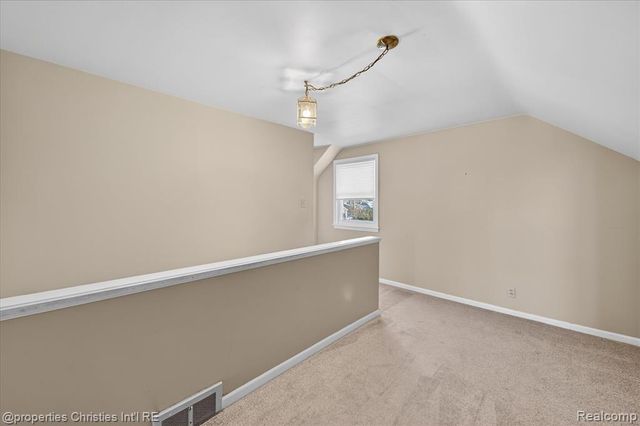 1509 Yorkshire Road, Birmingham, MI 48009