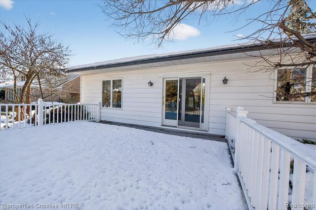 1509 Yorkshire Road, Birmingham, MI 48009