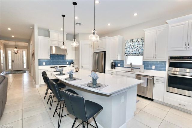 8191 Lucello TER S, Naples, FL 34114