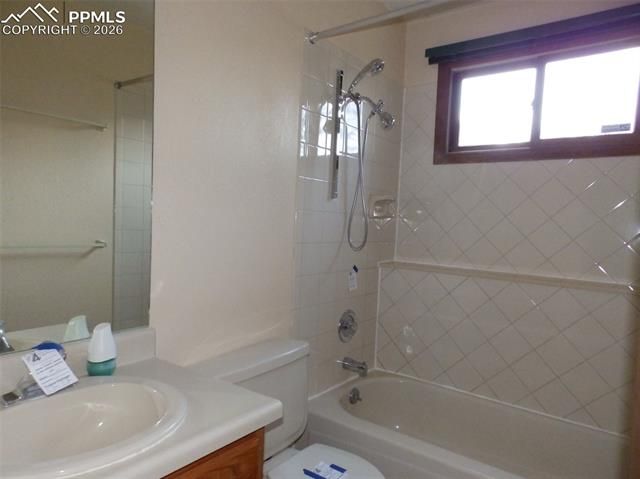 335 S Golfwood Place, Pueblo West, CO 81007