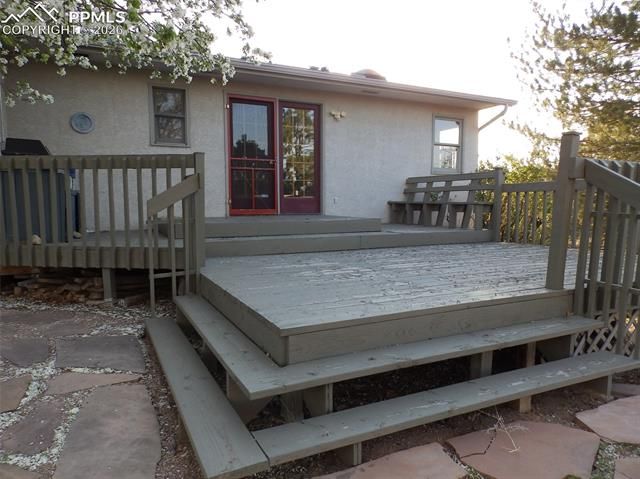 335 S Golfwood Place, Pueblo West, CO 81007