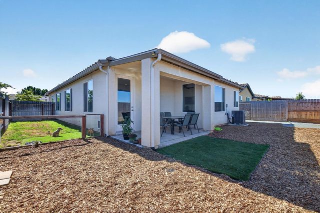 6211 N Vista Avenue, Fresno, CA 93722