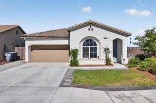 6211 N Vista Avenue, Fresno, CA 93722