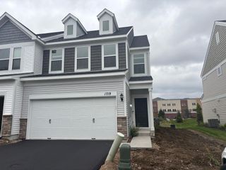 1719 Hauer Trail, Shakopee, MN 55379