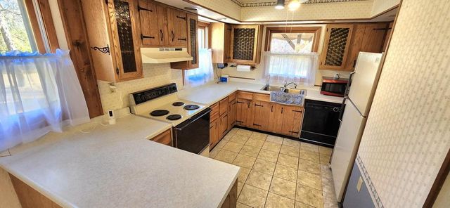 N6351 E Bush Road, Pardeeville, WI 53954