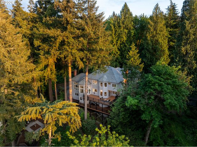 1949 CEDAR Ct, Lake Oswego, OR 97034