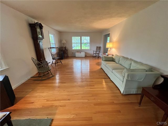 8190 Old Sunridge Drive, Manlius, NY 13104