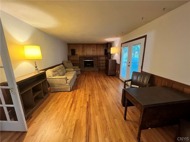 8190 Old Sunridge Drive, Manlius, NY 13104