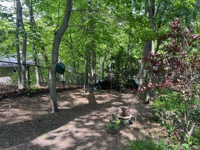 37 Meade Drive, Centerport, NY 11721