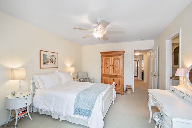 347 Hickory Lane A, Lake Barrington, IL 60010