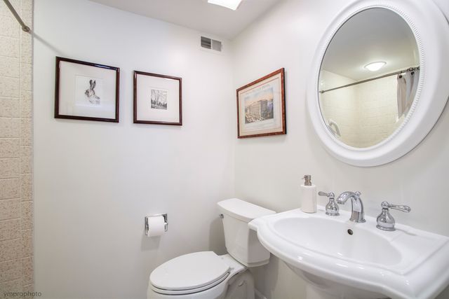 347 Hickory Lane A, Lake Barrington, IL 60010