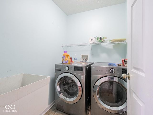 7611 Penguin Circle, Indianapolis, IN 46239