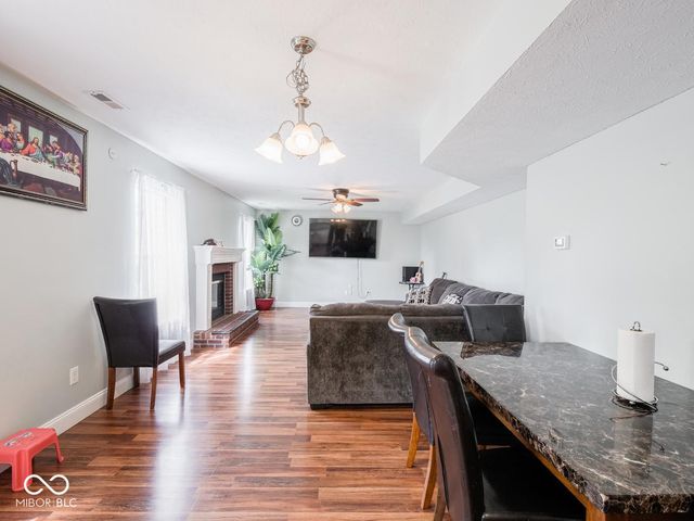 7611 Penguin Circle, Indianapolis, IN 46239