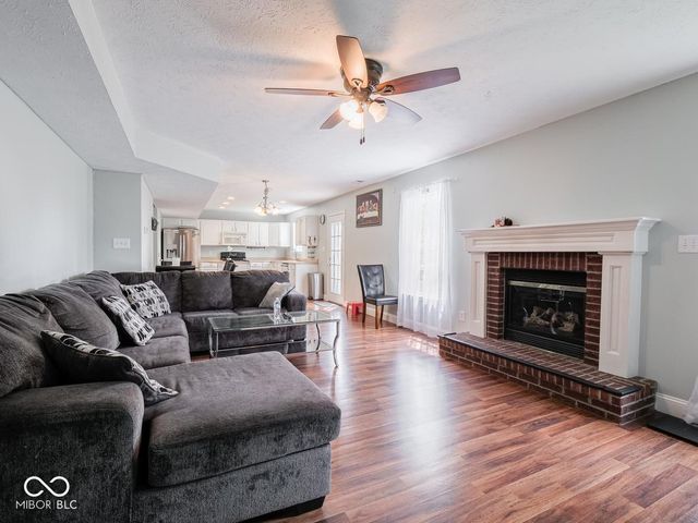 7611 Penguin Circle, Indianapolis, IN 46239