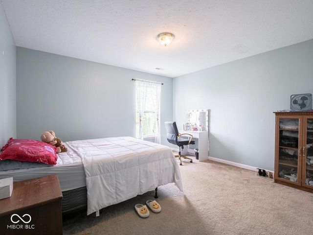 7611 Penguin Circle, Indianapolis, IN 46239