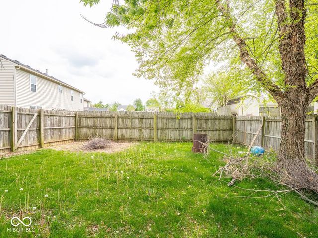 7611 Penguin Circle, Indianapolis, IN 46239