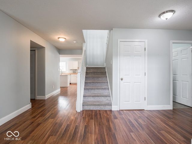 7611 Penguin Circle, Indianapolis, IN 46239