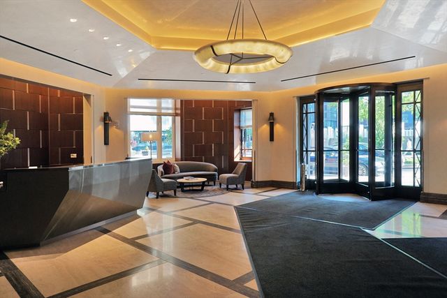 100 Lovejoy Place 12H, Boston, MA 02114