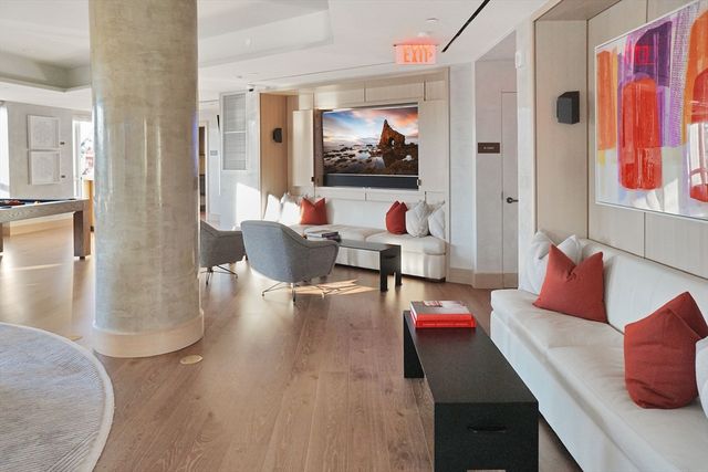 100 Lovejoy Place 12H, Boston, MA 02114