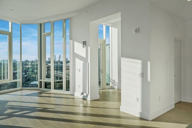 100 Lovejoy Place 12H, Boston, MA 02114