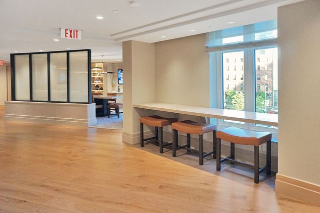 100 Lovejoy Place 12H, Boston, MA 02114