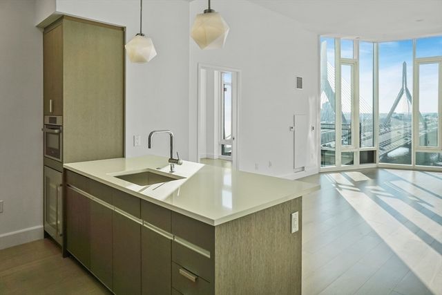 100 Lovejoy Place 12H, Boston, MA 02114