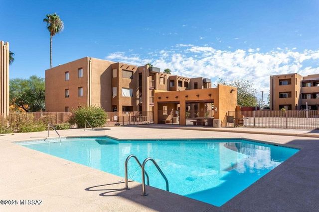 1810 E Blacklidge Dr Apt 106, Tucson, AZ 85719