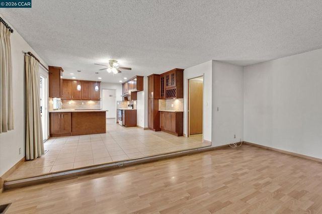 2127 Commodore Dr, San Jose, CA 95133