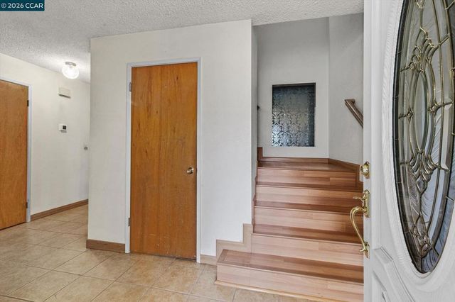 2127 Commodore Dr, San Jose, CA 95133