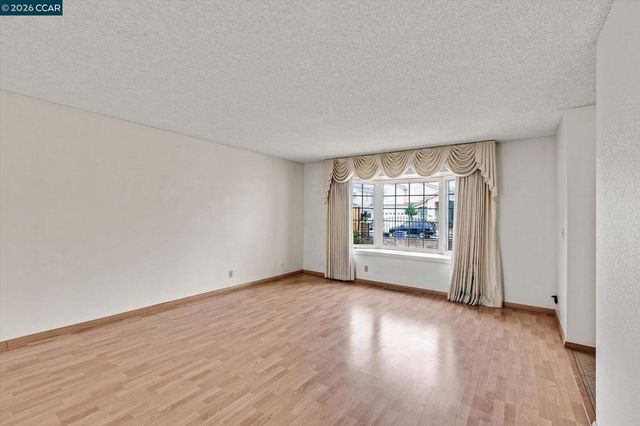 2127 Commodore Dr, San Jose, CA 95133