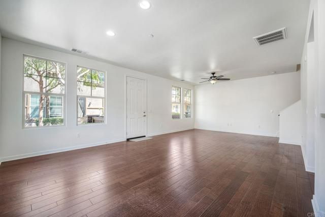 10653 Golden Willow 143, San Diego, CA 92130