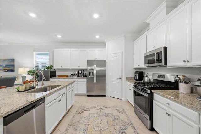 2611 AVOLET COURT, Bradenton, FL 34211