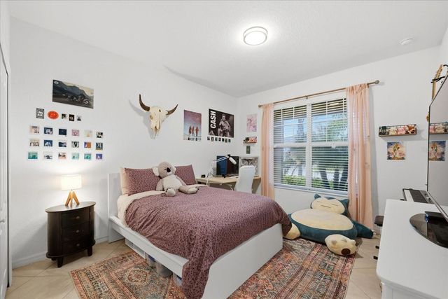 2611 AVOLET COURT, Bradenton, FL 34211