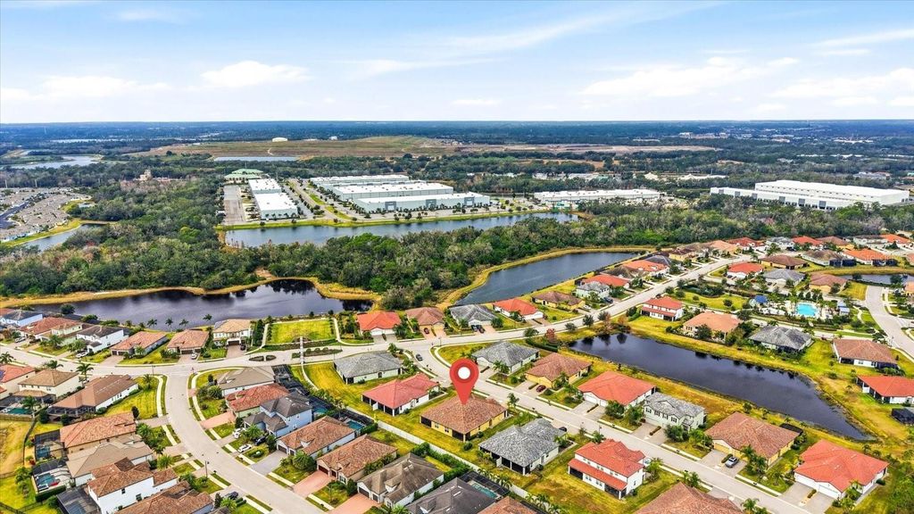 Image 35 of property listing at 2611 AVOLET COURT, Bradenton, FL 34211