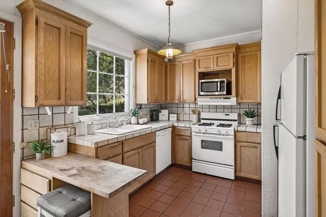 15895 Ravine Road, Los Gatos, CA 95030