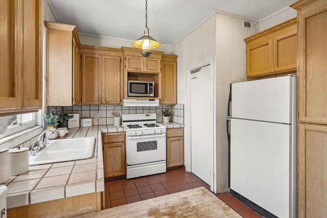 15895 Ravine Road, Los Gatos, CA 95030
